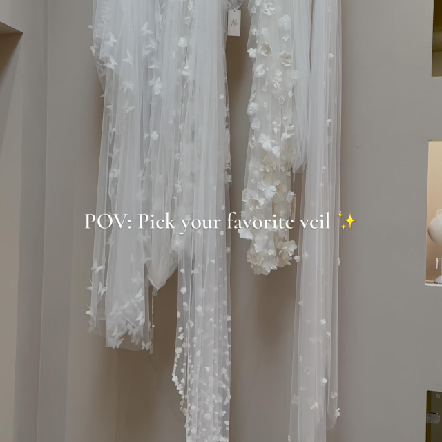 PICK YOUR FAV VEIL ✨ 

hast du schon ein Brautkleid? Falls ja, welcher dieser Schleier passt am besten zu dir? Oft ist es der Schleier, der den Look am Ende besonders und perfekt macht 🥰

#brautblüte #brautkleid #braut #hochzeit #brautkleider #veil #schleier