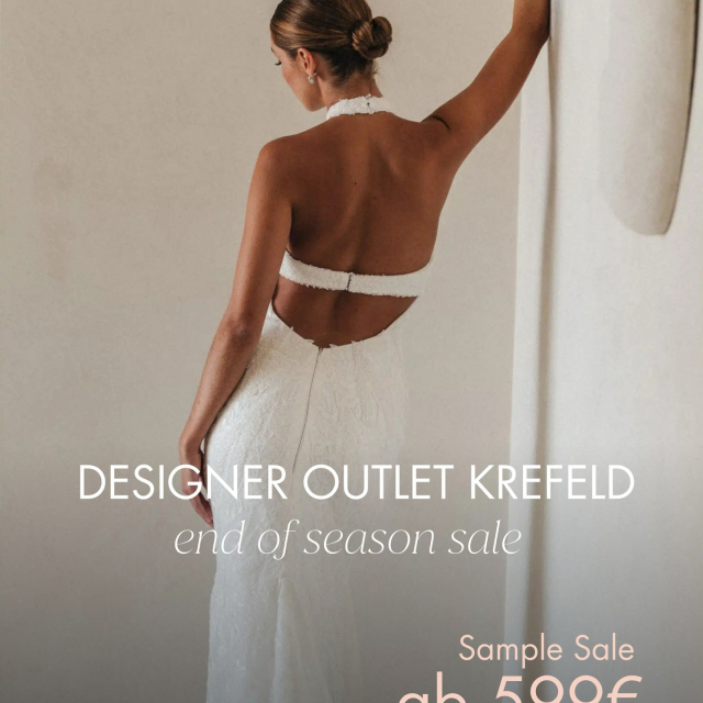 ✨ END OF SEASON SALE - NUR BIS ENDE APRIL ✨

Du suchst dein Kleid und am liebsten möchtest du es direkt mitnehmen? Dann vereinbare einen Termin in unserem Krefelder Brautblüte Outlet und sichere dir 20% on top auf bereits stark reduzierte Kleider. Unsere Musterkleider sind teilweise bereits bis zu 70% reduziert 🤫🫶🏼

🌼 Das bedeutet:
✨ Du findest dein Traumkleid.
✨ Du hast eine große Auswahl an tollen Designern.
✨ Du nimmst es sofort mit.
✨ Du kannst viel Geld sparen. 
✨ Dein 2-stündiges Fitting findet in deinem privaten Salon statt 
✨ Du bekommst eine exklusive Beratung mit ganz viel Liebe, genau wie bei allen anderen Fittings 

Wenn du also nicht monatelang warten willst, sondern „Yes“ sagen und losgehen möchtest, dann speichere dir diesen Beitrag als deinen persönlichen Bridal Voucher und buche dein Outlet Fitting online auf unserer Website 🤍

#brautkleid #brautblüte #bridetobe #brautkleidsale braut2025