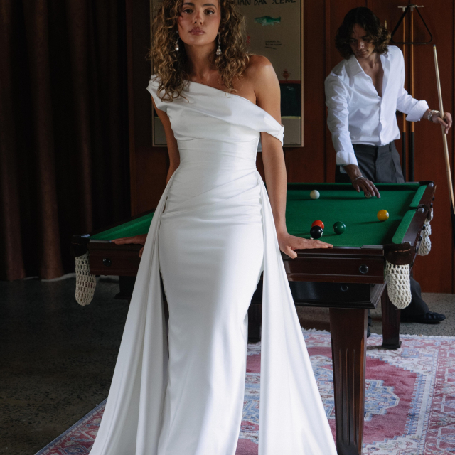 15.04 - 31.05. ✨ @grace_loves_lace trunk show ✨& alle Bräute, die ein Kleid von Grace Loves Lace kaufen, bekommen einen Schleier gratis dazu 🤫

GRACE LOVES LACE Trunk Show bei uns in der Brautblüte in Köln 🤍 Du träumst von einem #brautkleid , das nicht nur wunderschön aussieht, sondern sich auch genauso anfühlt? Dann solltest du unbedingt diese Kleider anprobieren! Die Designs von Grace Loves Lace stehen für modernen, soften Luxus - ohne Korsett, ohne Einengen, dafür mit ganz viel Komfort, Leichtigkeit und Bewegung.

Und das Besondere: Zur Trunk Show haben wir für kurze Zeit eine viel größere Auswahl der Kollektion bei uns im Store teilweise sogar Modelle, die sonst nicht bei uns sind 🤫🌼 #graceloveslace #trunkshows