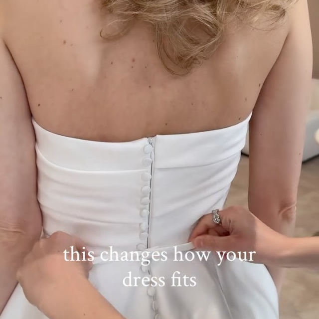 Es sind oft die kleinen Details, die den größten Unterschied machen! 🫶🏼

Dieses Detail im Inneren sorgt dafür, dass dein Kleid perfekt sitzt, nicht rutscht und dir genau den Halt gibt, den du brauchst. Bei vielen Designern ist es bereits eingenäht, alternativ kann man dies aber auch später bei der Schneiderin einnähen lassen ✨ 

#bridetobe #brautkleider #braut2026 #braut2027 #bridalhack