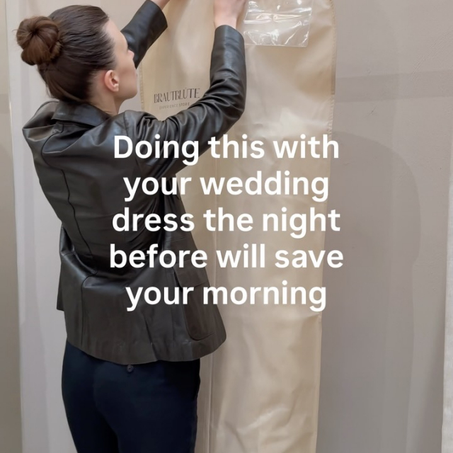 The night before 🤍 Wir werden immer wieder von euch gefragt, wie ihr euer Brautkleid am besten lagert. Vor allem am Tag vor der Hochzeit ist es wichtig, auf ein paar Dinge zu achten 🫶🏼 #weddingprep