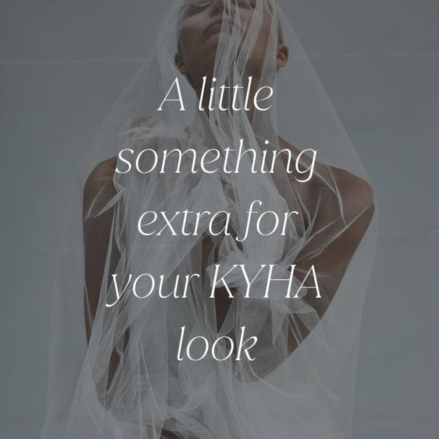 A little something extra for your KYHA look 🤍
Vom 1.-30. September gibt es bei uns zu deinem KYHA Bridal Look ein kleines Extra dazu. Du bekommst einen KYHA Schleier oder ein Accessoire geschenkt, wenn du dich für ein Kleid von @kyhabride entscheidest ✨ Die gesamte Kollektion findet ihr auch online bei uns auf der Website!