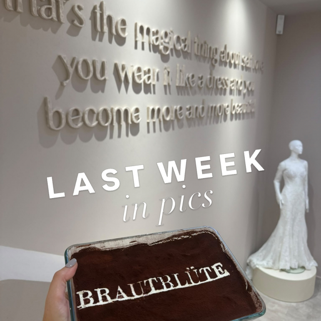 A little week at BRAUTBLÜTE 🤎

Zwischen spannenden Einblicken hinter die Kulissen, neuen Brautkleidern, kleinen Überraschungen und ganz viel Teamspirit war diese Woche wieder einiges los.

1. Lucia hat uns mit selbstgemachtem Brautblüte-Tiramisu überrascht. Fast zu schön zum Essen. 🤎

2. Diese Woche waren wir gemeinsam mit Marie in Holland und haben einen unserer Designer besucht.

3. Dabei durften wir hinter die Kulissen schauen und einen spannenden Einblick in die Abläufe rund um unsere Brautkleider bekommen.

4. Marie durfte sogar selbst beim Bügeln und in der Qualitätskontrolle reinschnuppern.

5. Welcome to the Team. Magdalena unterstützt uns ab sofort im Service und hatte gestern ihren ersten Arbeitstag. 🤍

6. Janina hat uns Schokolade mitgebracht und die Milchmäuse kurzerhand zu Blütenmäusen gemacht. ☺️

7. Lale hatte ihren letzten Arbeitstag vor dem Mutterschutz und hat unsere Kölner Girls zum Abschied mit jeder Menge Leckereien verwöhnt. Alles Liebe für die kommende Zeit, liebe Lale. 🤍

8. Der Herbst ist endgültig angekommen. ☔️

9. Auch von unseren Designern gab es liebe Post. Hier eine wunderschöne Karte von @annakaraofficial 🫶🏼

10–13. Und zum Schluss noch etwas TOP SECRET. Wir haben neue Brautkleider für unsere eigene Brautblüte Selection geordert. In ein paar Monaten werden diese Modelle in Köln und Düsseldorf eintreffen. Einen kleinen Sneak Peek gibt es schon jetzt. 🤫

Happy Sunday from Team Brautblüte. 🤎