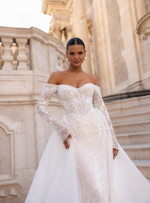 Harper 2 (close Front With Overskirt)